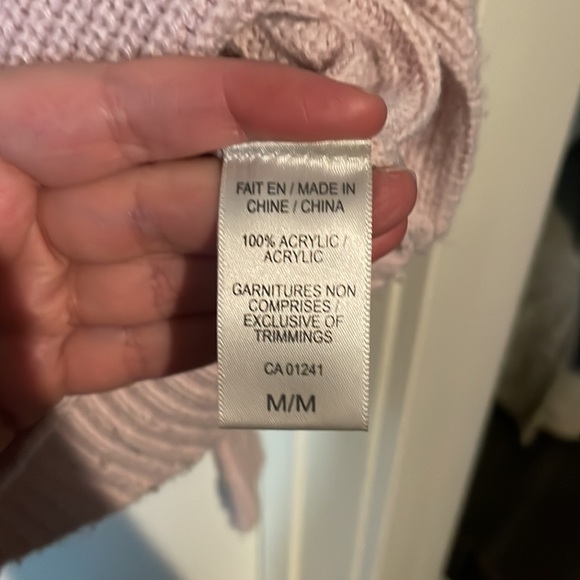 Twist front pullover - Picture 4 of 4